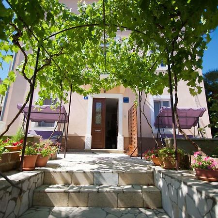 Apartmani Loreta Мали-Лошинь Экстерьер фото