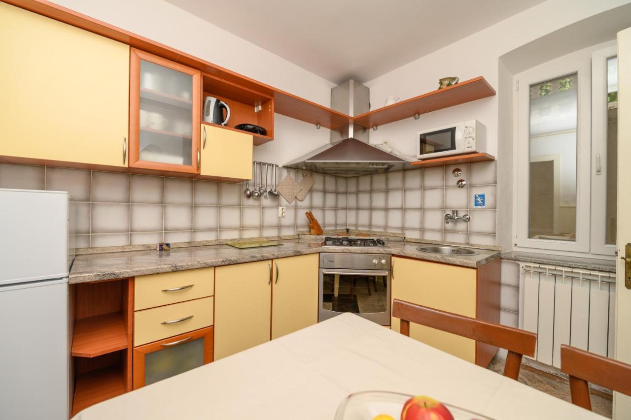 Apartmani Loreta Мали-Лошинь Экстерьер фото