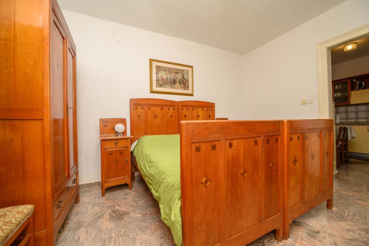 Apartmani Loreta Мали-Лошинь Экстерьер фото