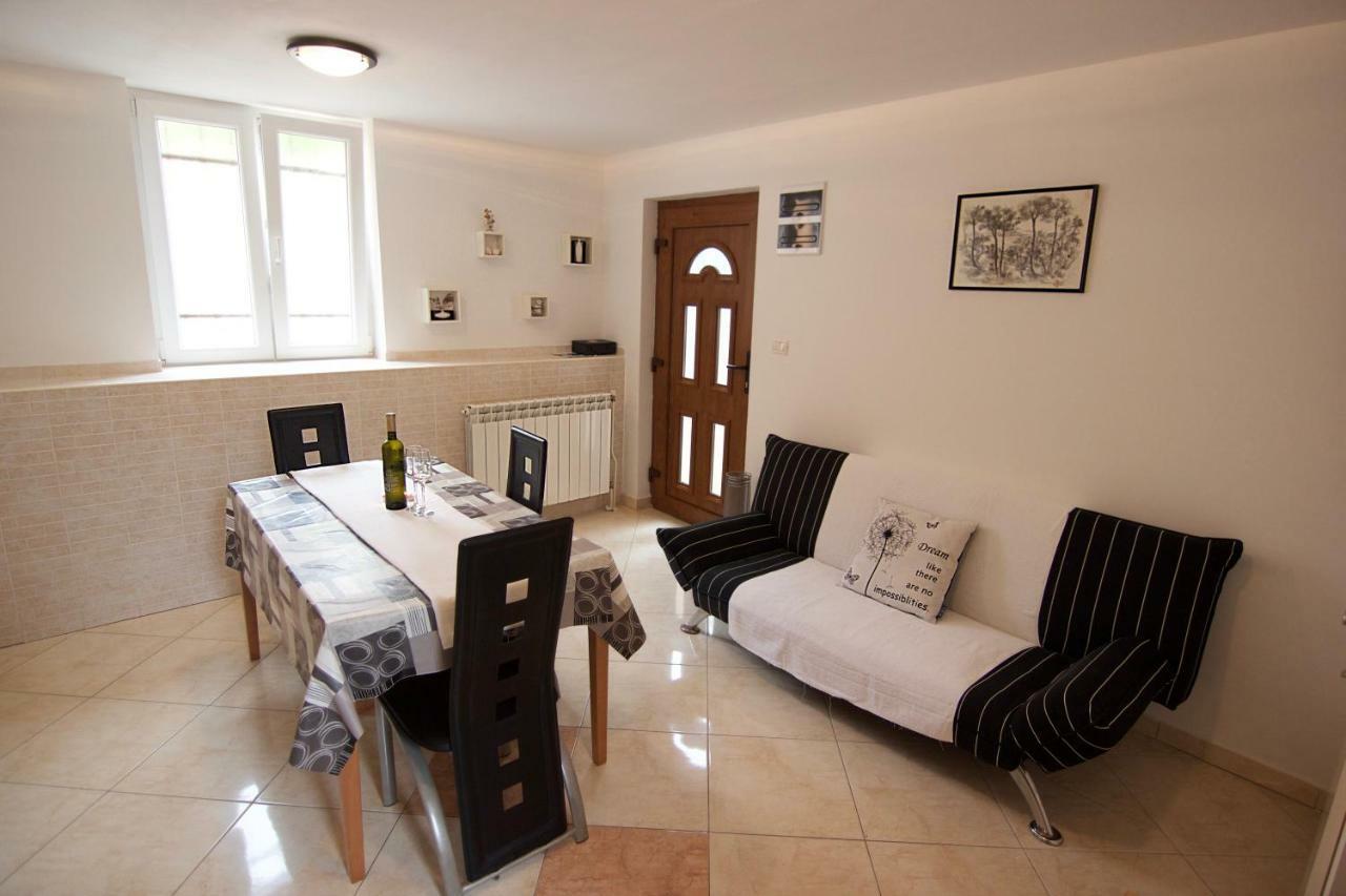 Apartmani Loreta Мали-Лошинь Экстерьер фото