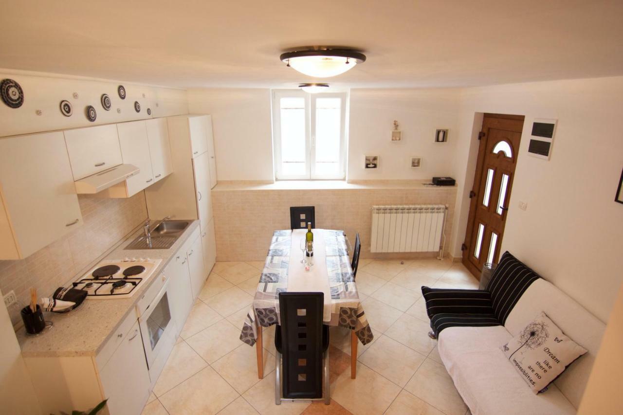 Apartmani Loreta Мали-Лошинь Экстерьер фото