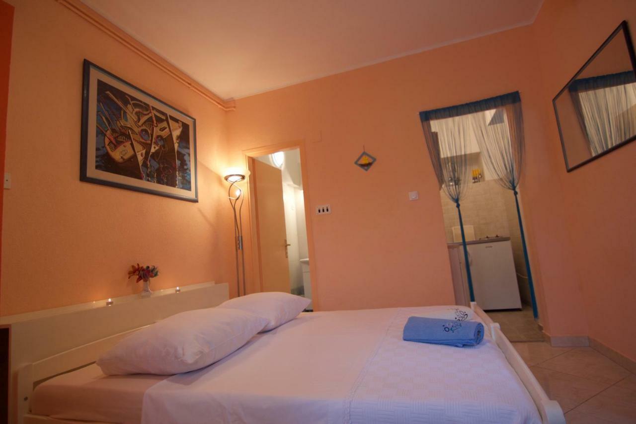 Apartmani Loreta Мали-Лошинь Экстерьер фото
